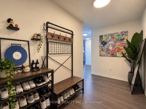 Photo 5 at 706 - 400 Adelaide Street E, Moss Park, Toronto