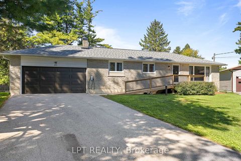 Photo 3 at 40 Rosemary Lane, Pefferlaw, Georgina