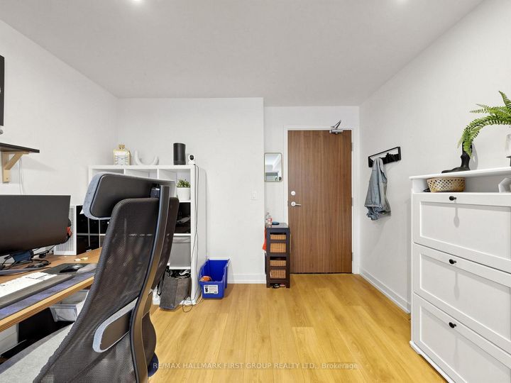 Photo 8 at 801 - 115 McMahon Drive, Bayview Village, Toronto