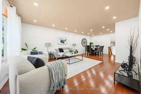 Photo 3 at 162 Merkley Square, Morningside, Toronto