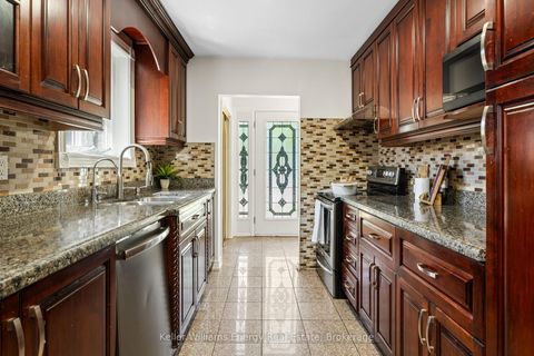 Photo 5 at 162 Merkley Square, Morningside, Toronto