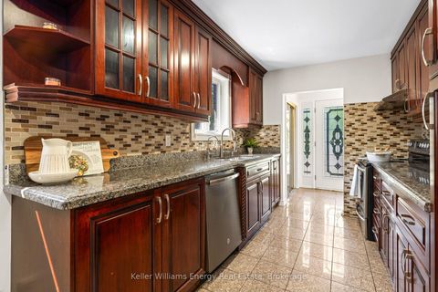 Photo 6 at 162 Merkley Square, Morningside, Toronto