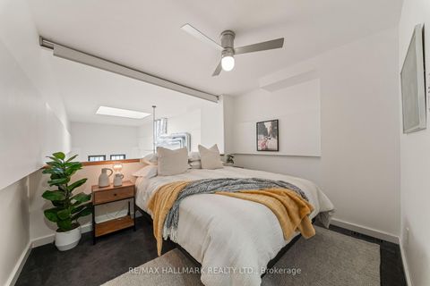 Photo 11 at 205 - 394 Euclid Avenue, Little Italy, Toronto
