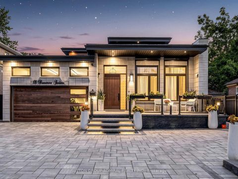 Photo 1 at 18 Dunsmore Gardens, Clanton Park, Toronto
