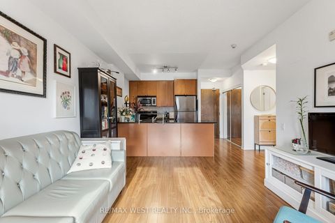 Photo 7 at 402 - 4196 Dundas Street W, Humber Valley, Toronto