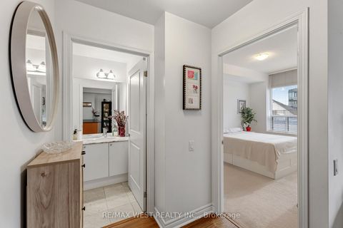 Photo 15 at 402 - 4196 Dundas Street W, Humber Valley, Toronto