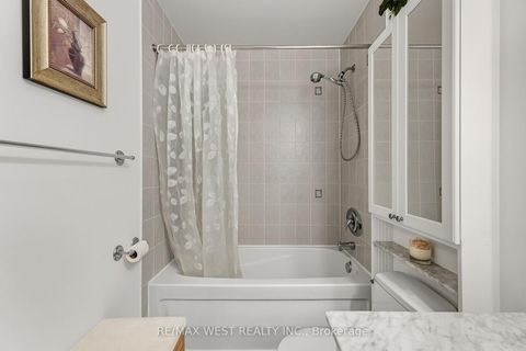 Photo 19 at 402 - 4196 Dundas Street W, Humber Valley, Toronto