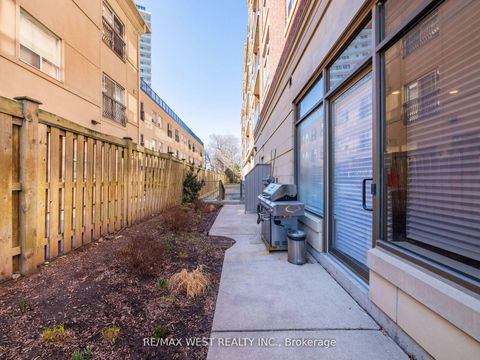 Photo 30 at 402 - 4196 Dundas Street W, Humber Valley, Toronto
