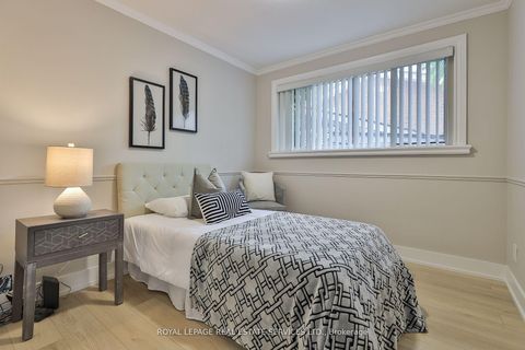 Photo 9 at 45 Doonaree Drive, Donalda, Toronto