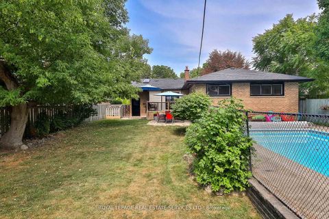 Photo 27 at 45 Doonaree Drive, Donalda, Toronto