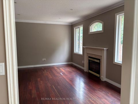 Photo 11 at 298 Thornhill Woods Drive, Patterson, Vaughan
