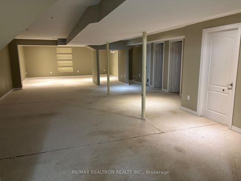 Photo 13 at 298 Thornhill Woods Drive, Patterson, Vaughan