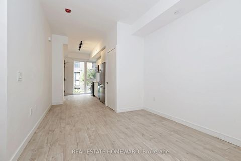 Photo 10 at 16 - 178 Clonmore Drive, Cliffside, Toronto