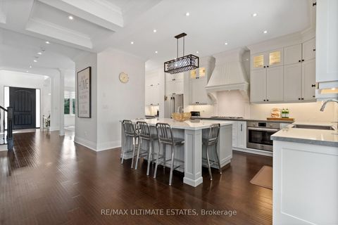 Photo 7 at 38 Devondale Avenue, Newtonbrook West, Toronto