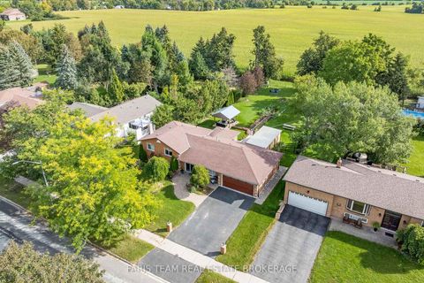 Photo 1 at 2032 Chantler Street, Stroud, Innisfil