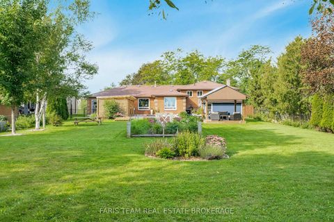 Photo 40 at 2032 Chantler Street, Stroud, Innisfil