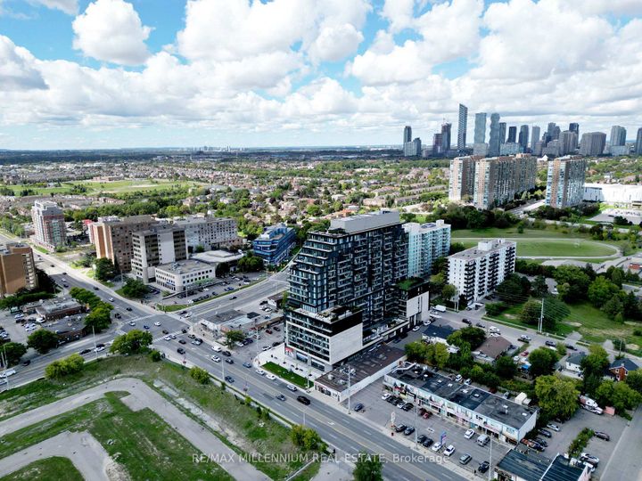 Photo 1 at 330 - 3009 Novar Road, Cooksville, Mississauga