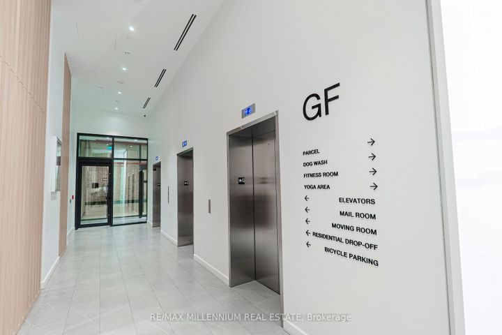 Photo 5 at 330 - 3009 Novar Road, Cooksville, Mississauga