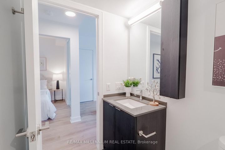 Photo 13 at 330 - 3009 Novar Road, Cooksville, Mississauga