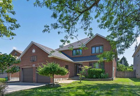 Photo 1 at 38 Crystal Drive, Mill Pond, Richmond Hill