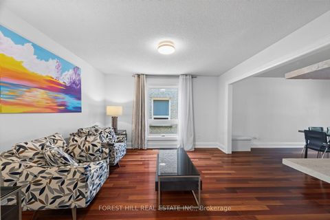Photo 4 at 38 Crystal Drive, Mill Pond, Richmond Hill