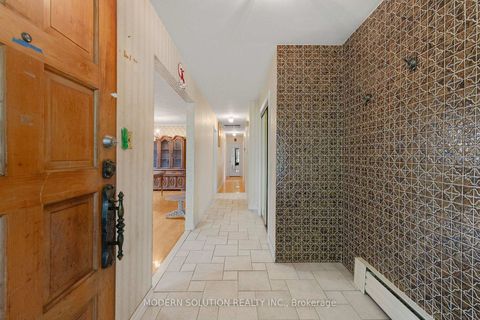 Photo 6 at 114 Elmcrest Road, West Deane, Toronto
