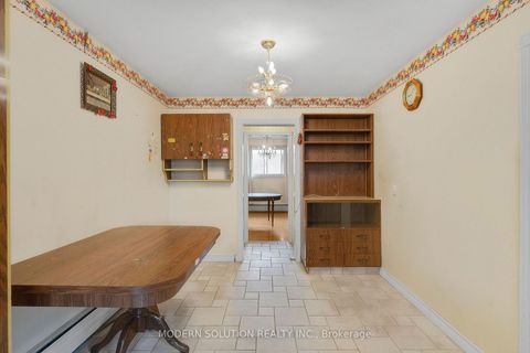 Photo 13 at 114 Elmcrest Road, West Deane, Toronto