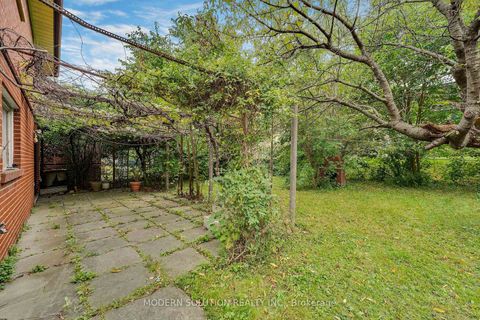 Photo 35 at 114 Elmcrest Road, West Deane, Toronto