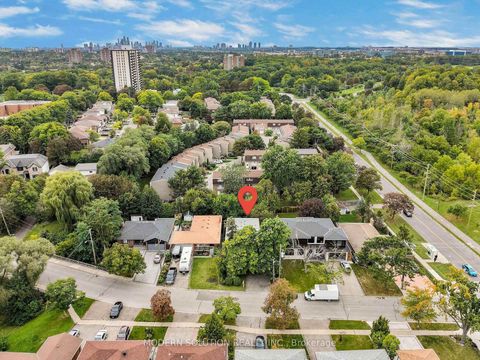 Photo 41 at 114 Elmcrest Road, West Deane, Toronto