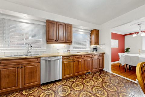 Photo 14 at 96B Laurel Avenue, Kennedy Park, Toronto