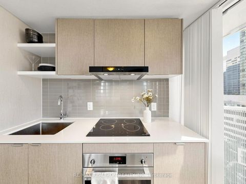 Photo 13 at 1504 - 88 Harbour Street, Waterfront Communities C1, Toronto