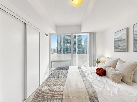 Photo 15 at 1504 - 88 Harbour Street, Waterfront Communities C1, Toronto