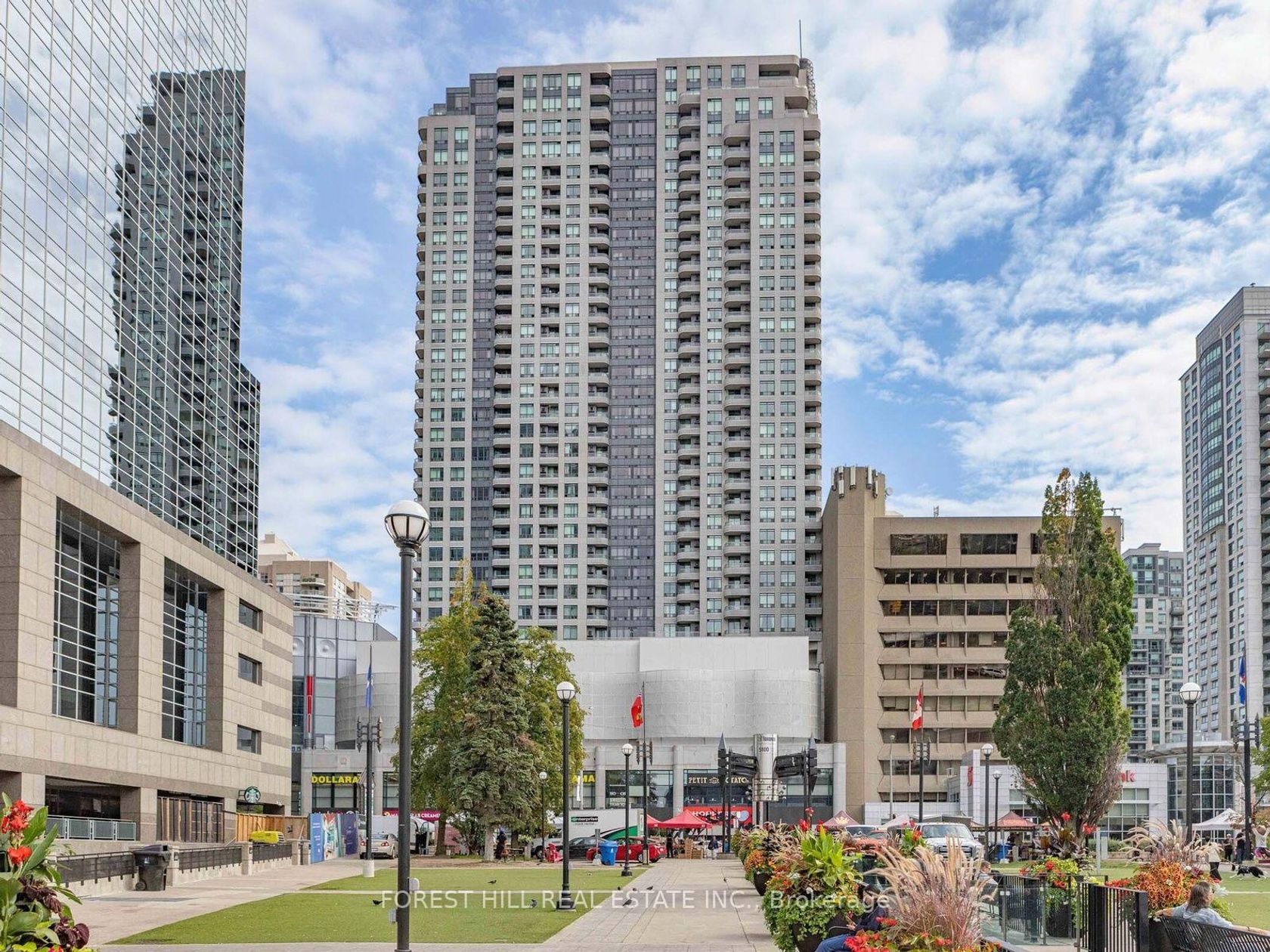 1206 - 8 Hillcrest Avenue, Willowdale East, Toronto 