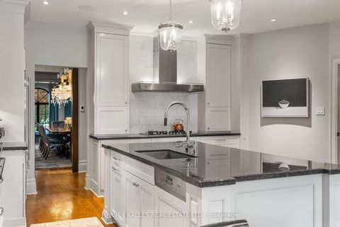 Photo 20 at 92 South Drive, Moore Park, Toronto