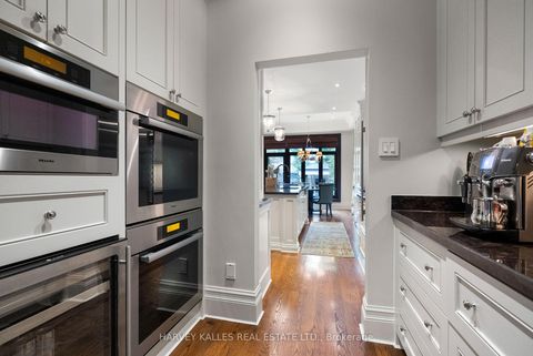 Photo 22 at 92 South Drive, Moore Park, Toronto
