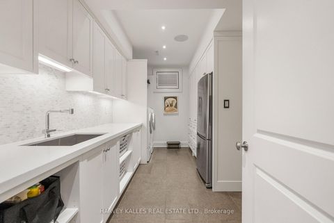 Photo 33 at 92 South Drive, Moore Park, Toronto