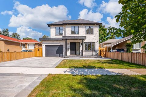 Photo 1 at 5 Bradbury Crescent, West Deane, Toronto
