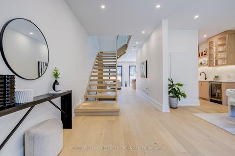 Photo 3 at 5 Bradbury Crescent, West Deane, Toronto