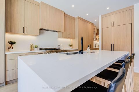 Photo 13 at 5 Bradbury Crescent, West Deane, Toronto