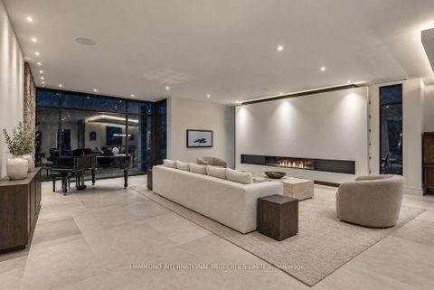 Photo 5 at 103 Old Colony Road, Windfields, Toronto