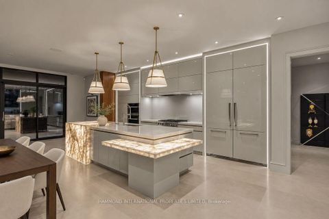 Photo 8 at 103 Old Colony Road, Windfields, Toronto