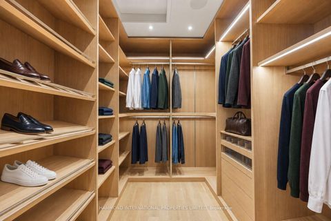Photo 16 at 103 Old Colony Road, Windfields, Toronto