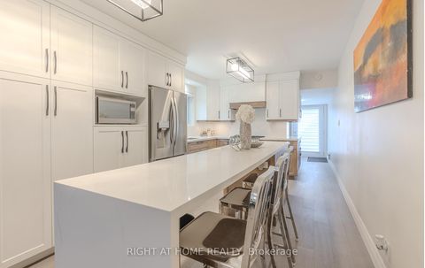 Photo 0 at 15 Hamstead Avenue, Lumsden, Toronto