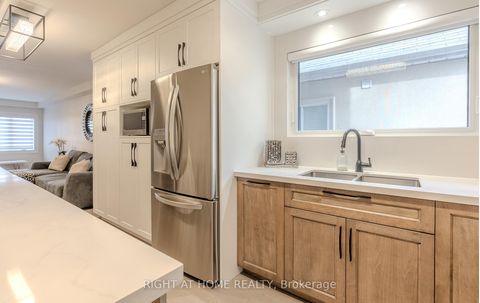 Photo 8 at 15 Hamstead Avenue, Lumsden, Toronto