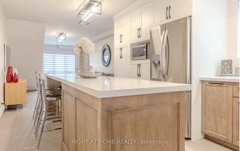 Photo 14 at 15 Hamstead Avenue, Lumsden, Toronto