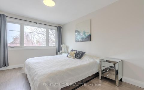 Photo 18 at 15 Hamstead Avenue, Lumsden, Toronto