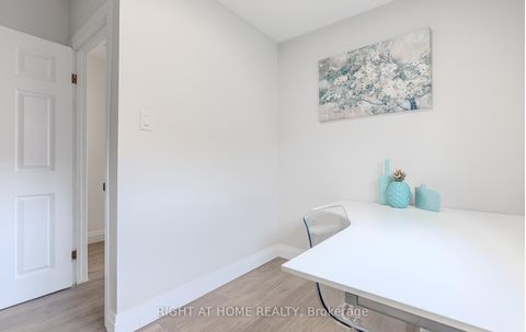 Photo 23 at 15 Hamstead Avenue, Lumsden, Toronto