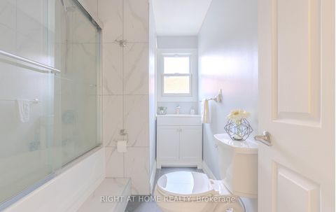 Photo 27 at 15 Hamstead Avenue, Lumsden, Toronto