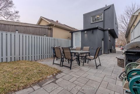 Photo 30 at 15 Hamstead Avenue, Lumsden, Toronto
