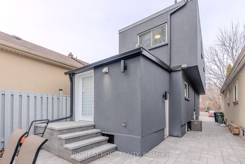 Photo 33 at 15 Hamstead Avenue, Lumsden, Toronto